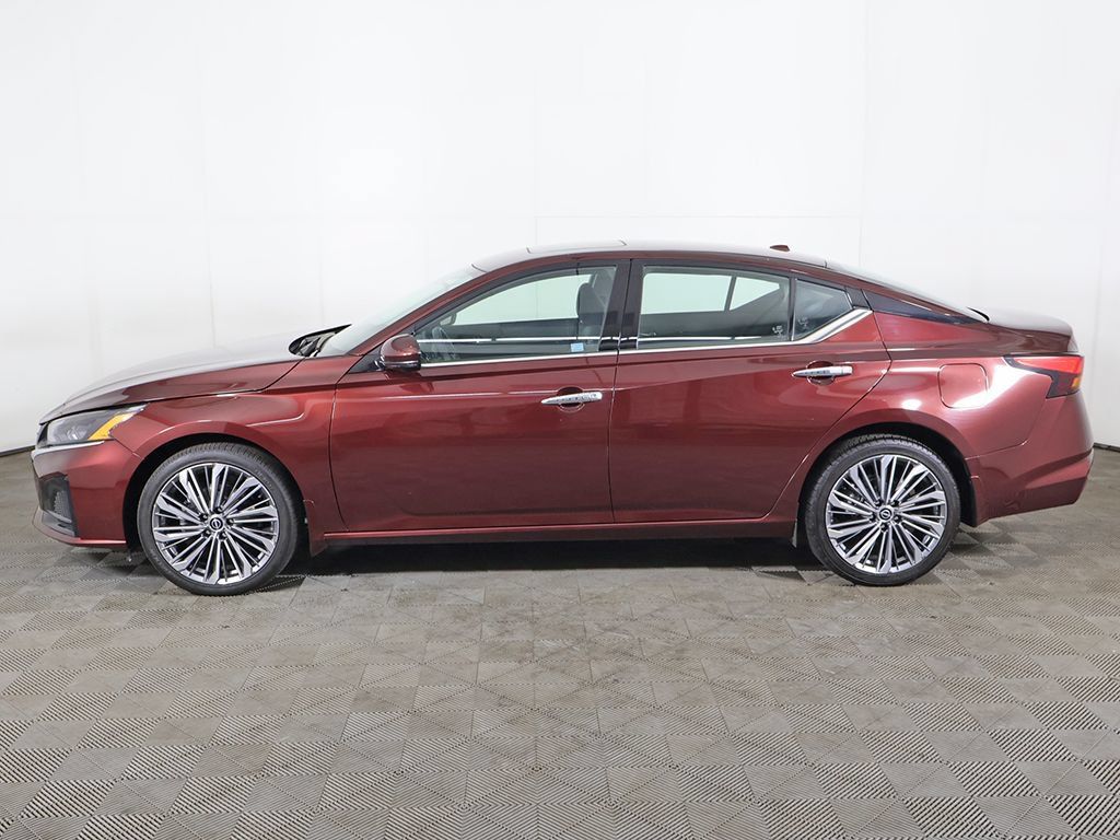 Used 2023 Nissan Altima 2.5 SL AWD/4WD image 18