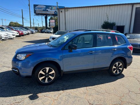 Used 2017 Subaru Forester 2.5i w/ Alloy Wheel Package image 6