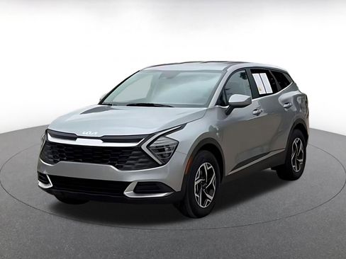 Used 2025 Kia Sportage LX FWD image 8
