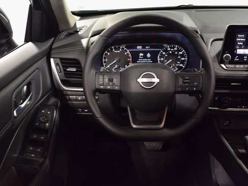 Used 2026 Nissan Rogue SV w/ SV Premium Package AWD/4WD image 15