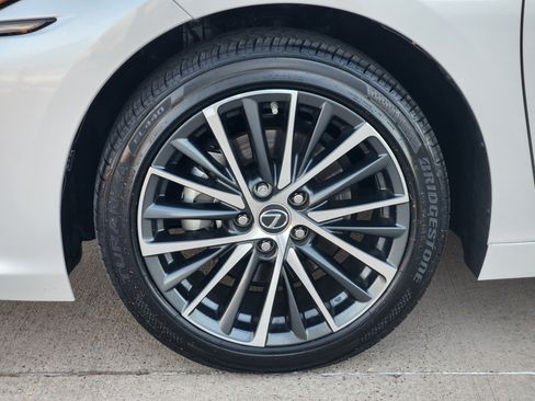 Certified 2025 Lexus ES 350 350 Premium Package image 10