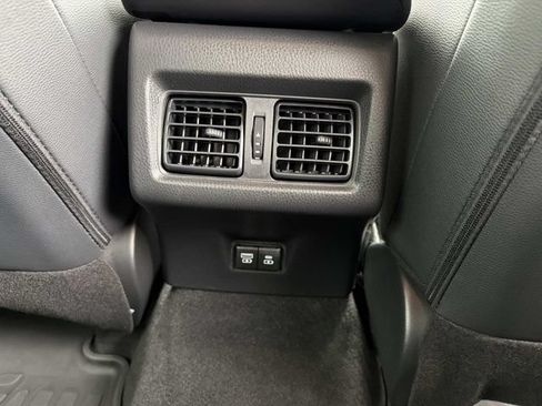 Used 2025 Toyota Camry SE w/ Convenience Package FWD image 21