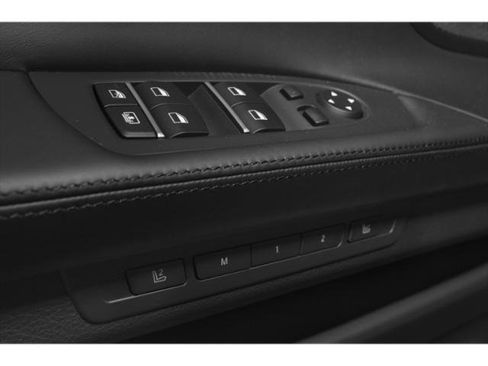 Used 2015 BMW 750Li RWD image 19