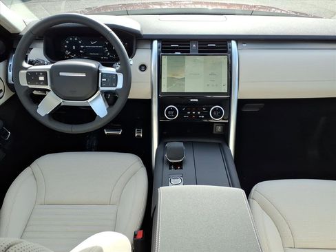 New 2026 Land Rover Discovery Limited Edition image 4