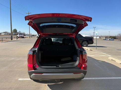 New 2026 Chevrolet Equinox LT w/ Safety and Technology Package FWD image 3