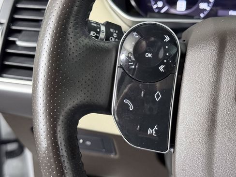 Used 2020 Land Rover Range Rover Sport SE AWD/4WD image 12