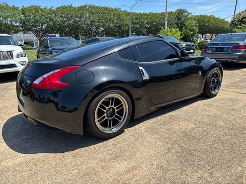 Used 2014 Nissan 370Z Coupe RWD image 5