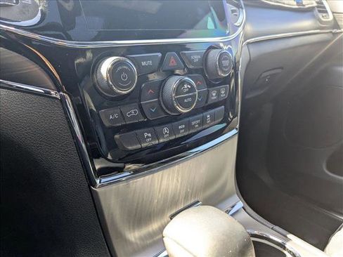 Used 2019 Jeep Grand Cherokee Limited w/ Luxury Group II image 13