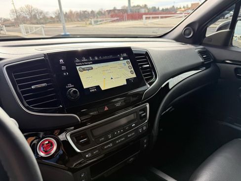 Used 2025 Honda Passport Black Edition image 77