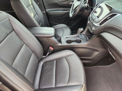 Used 2020 Chevrolet Equinox Premier image 14