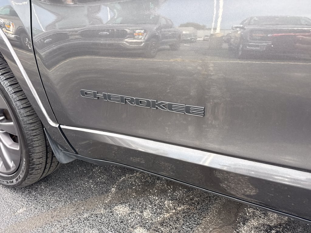 Used 2021 Jeep Cherokee High Altitude AWD/4WD image 21
