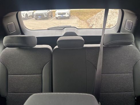 Used 2025 Chevrolet Traverse LT w/ Sun and Wheel Package image 37