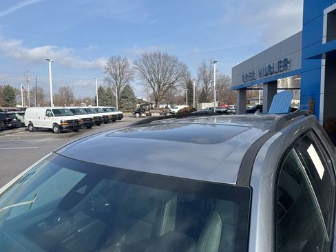 Used 2023 Chevrolet Traverse RS w/ LPO, Floor Liner Package image 26