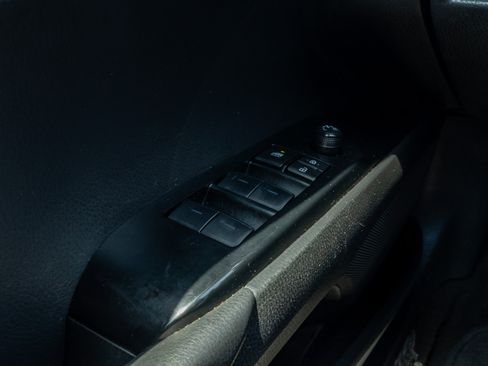 Used 2025 Toyota Camry SE w/ Convenience Package FWD image 27