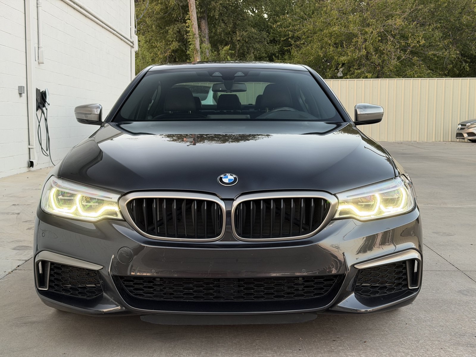 Used 2018 BMW M550i xDrive w/ Driving Assistance Package AWD/4WD image 2