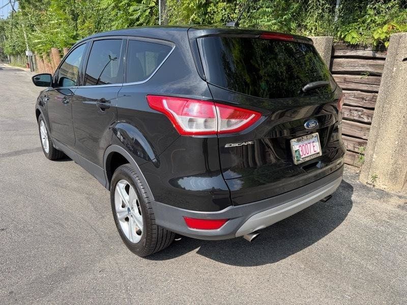 Used 2015 Ford Escape SE FWD image 7