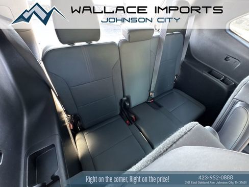 Used 2024 GMC Acadia AT4 w/ Super Cruise Package image 45