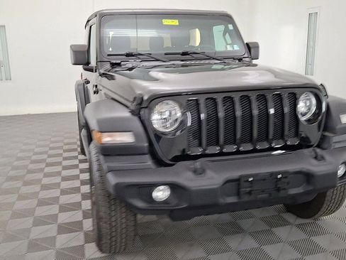 Used 2018 Jeep Wrangler Sport S image 7