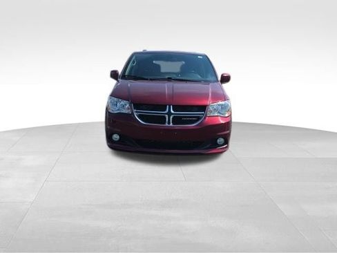 Used 2018 Dodge Grand Caravan SXT FWD image 11