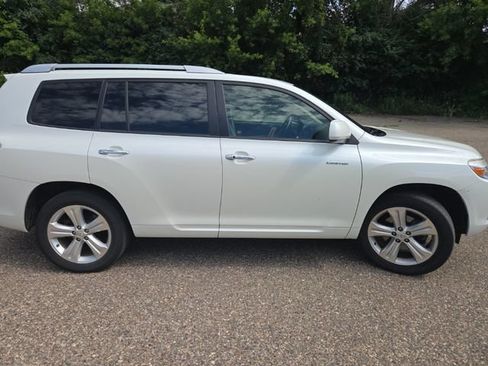 Used 2009 Toyota Highlander Limited AWD/4WD image 17