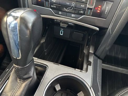 Used 2019 Ford Explorer XLT w/ Equipment Group 202A image 34