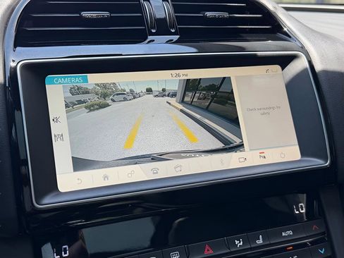 Used 2019 Jaguar F-PACE Premium AWD/4WD image 40