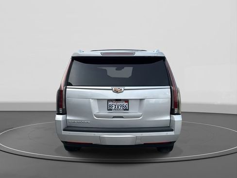 Used 2018 Cadillac Escalade Platinum image 6
