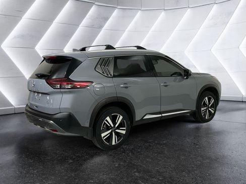 Used 2023 Nissan Rogue SL w/ SL Premium Package FWD image 4