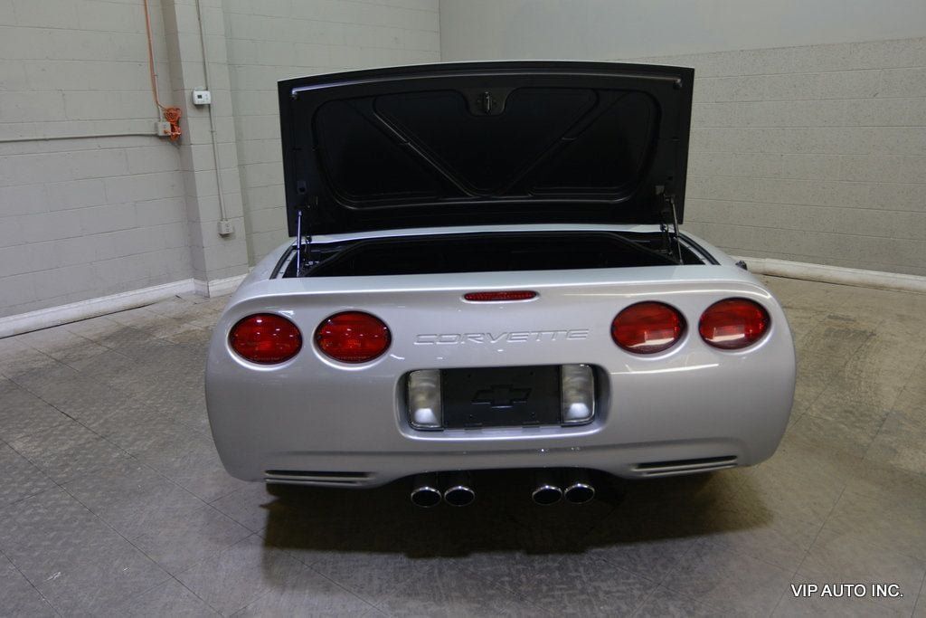 Used 2000 Chevrolet Corvette Convertible w/ Memory Pkg RWD image 37
