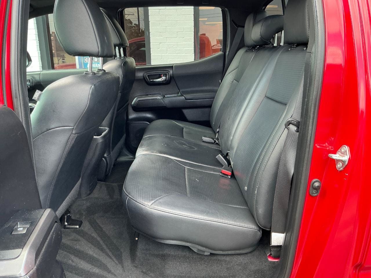 Used 2021 Toyota Tacoma TRD Off-Road w/ TRD Premium Off Road Package AWD/4WD image 20