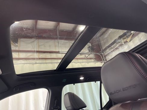 Used 2023 Honda Pilot Elite image 4