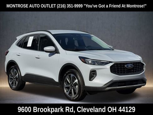 Used 2025 Ford Escape Platinum image 55