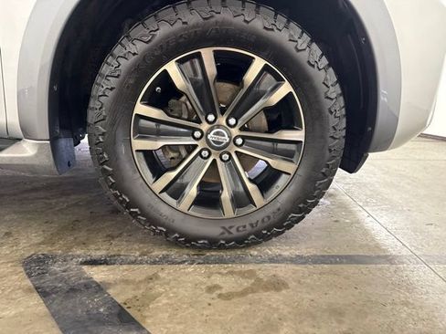 Used 2017 Nissan Armada Platinum w/ Captain Seat Package AWD/4WD image 10