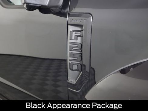Used 2022 Ford F250 Lariat w/ Black Appearance Package image 19