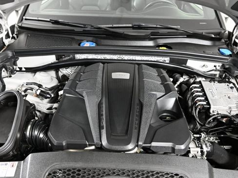 Used 2021 Porsche Macan Turbo w/ Premium Package Plus (PF0) image 45