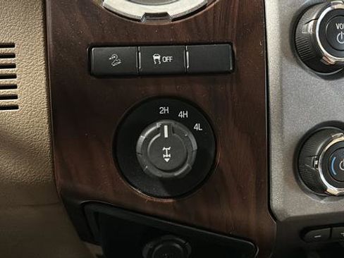 Used 2014 Ford F350 Lariat w/ Lariat Ultimate Package AWD/4WD image 26