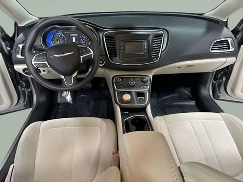 Used 2016 Chrysler 200 Limited image 18