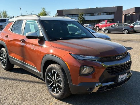 Used 2021 Chevrolet TrailBlazer ACTIV w/ Convenience Package image 3