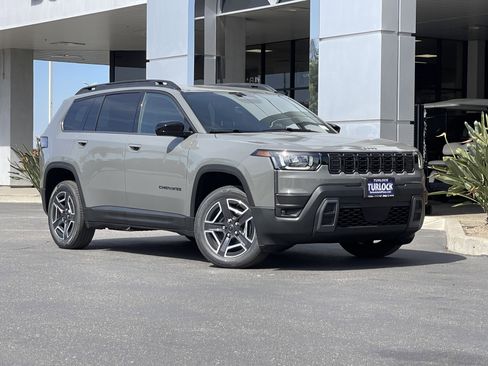New 2026 Jeep Cherokee Laredo AWD/4WD image 2