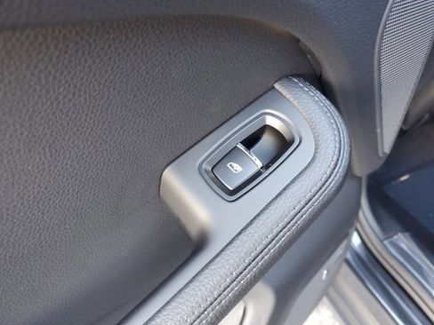 Used 2025 Porsche Macan image 21