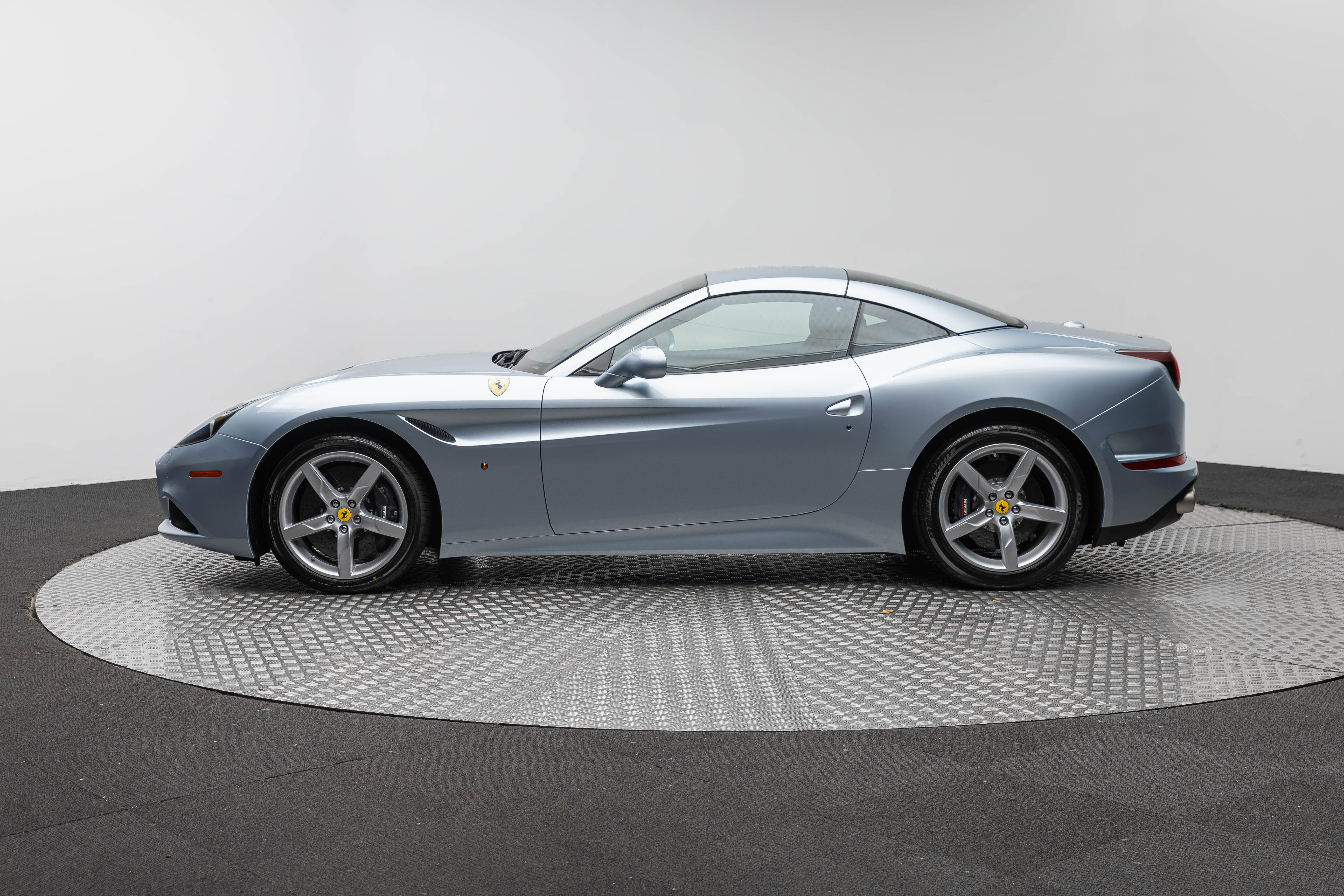 Certified 2015 Ferrari California T RWD image 67