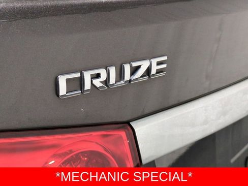 Used 2014 Chevrolet Cruze LS image 13