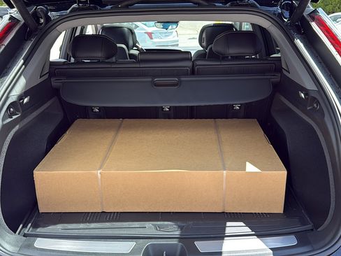 New 2026 Cadillac Optiq Sport 2 w/ LPO, Floor Liner Package AWD/4WD image 32