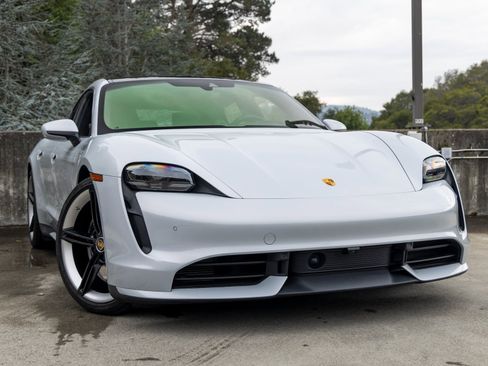 Certified 2022 Porsche Taycan Turbo image 9