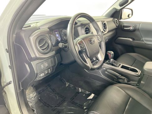 Used 2021 Toyota Tacoma TRD Pro AWD/4WD image 9