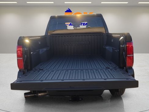 Certified 2026 Toyota Tacoma SR5 AWD/4WD image 12
