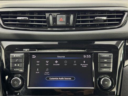 Used 2022 Nissan Rogue Sport SV image 24