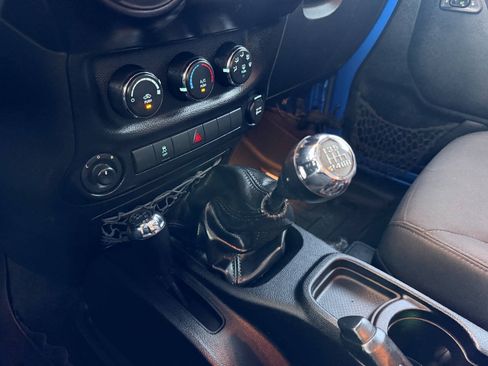 Used 2016 Jeep Wrangler Sport w/ Quick Order Package 23S AWD/4WD image 31