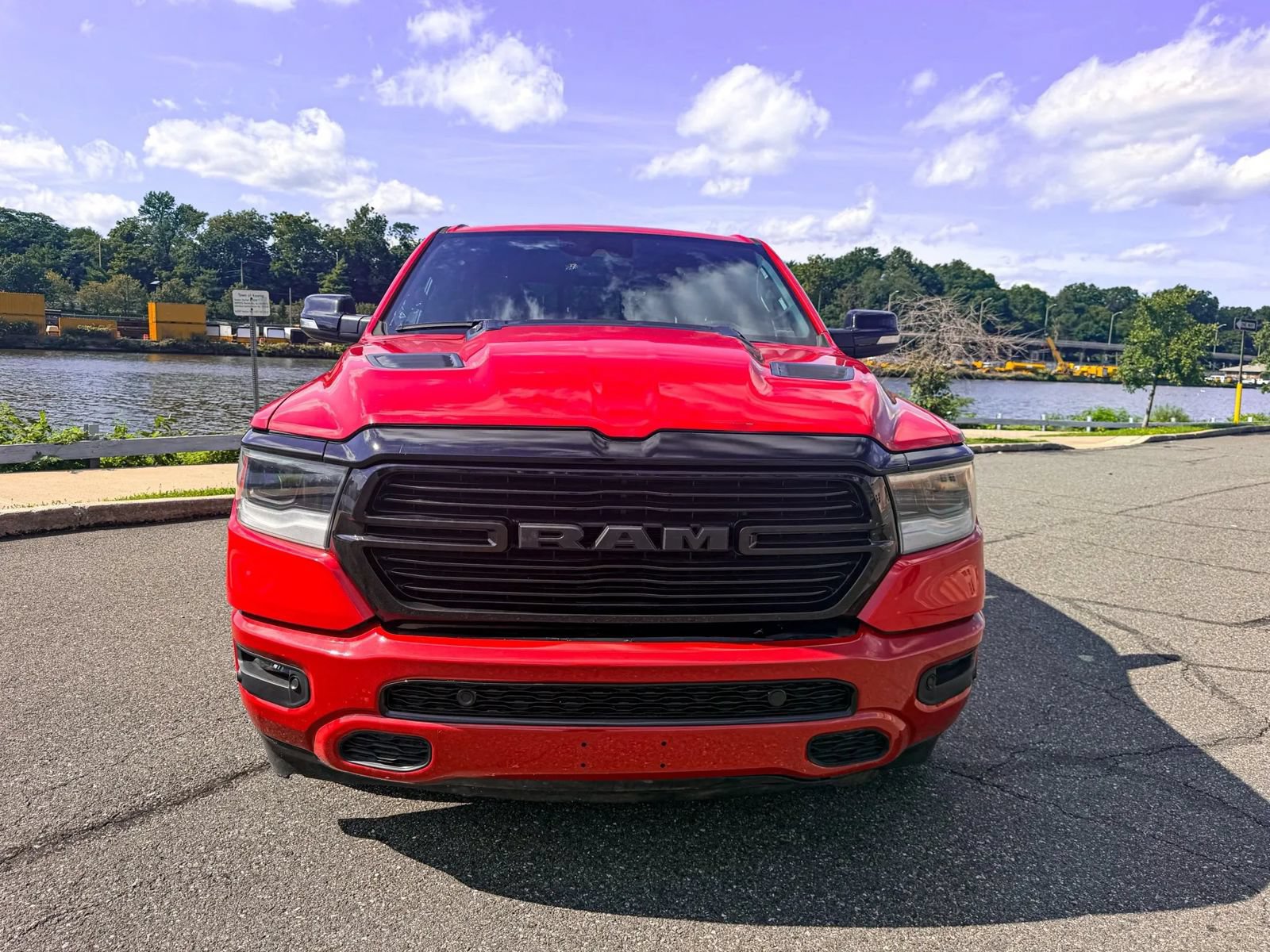 Used 2021 RAM 1500 Laramie AWD/4WD image 3