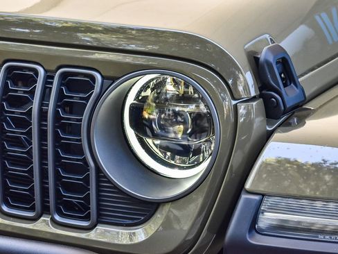 New 2026 Jeep Gladiator Willys image 8